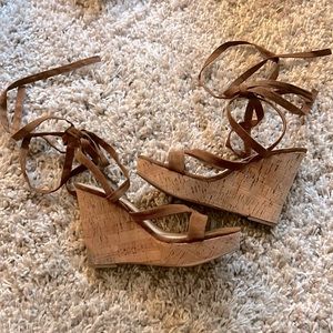 Guess Wedges, Size 7